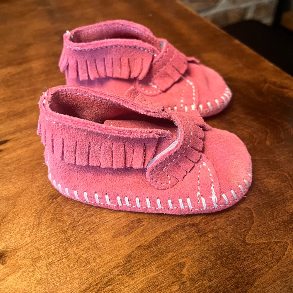 Minnetonka Baby Moccasins in Pink